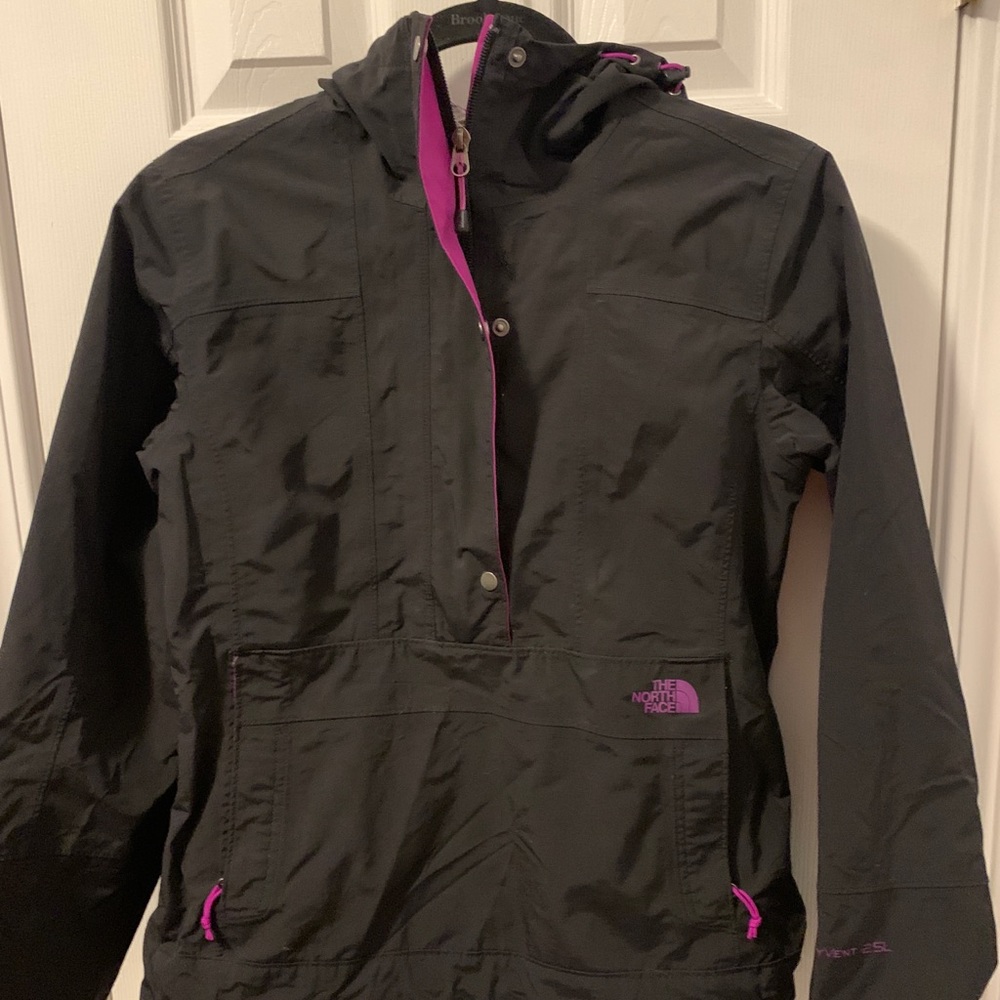 Northface Worn Twice!Women’s Rain Jacket size Small.Black with magenta accents.